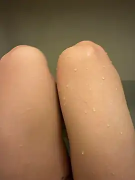 Snapshot of matu050556 chatting on 11.14.25 matu050556 online show from 11.14.25