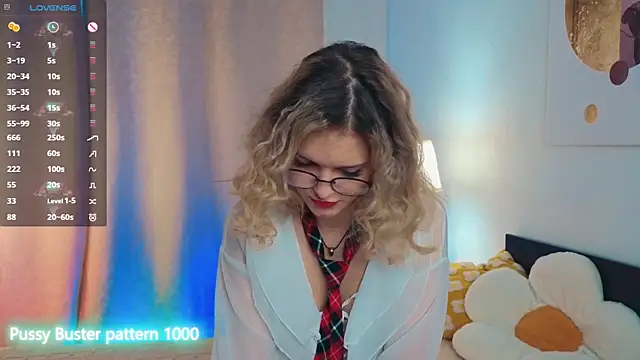 Snapshot of KimberliDean chatting on 12.09.24 KimberliDean online show from 12.09.24