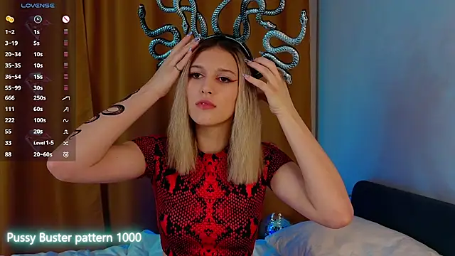 Snapshot of KimberliDean chatting on 12.16.24 KimberliDean online show from 12.16.24