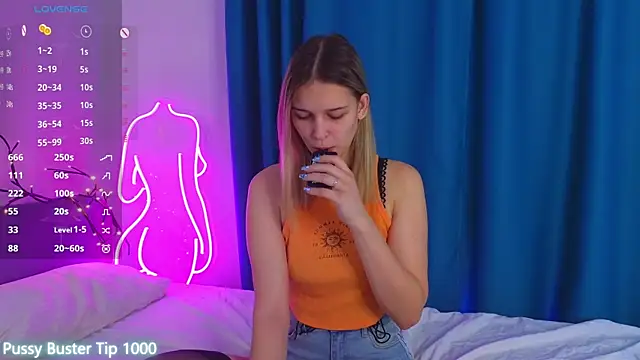 Snapshot of KimberliDean chatting on 02.02.25 KimberliDean online show from 02.02.25