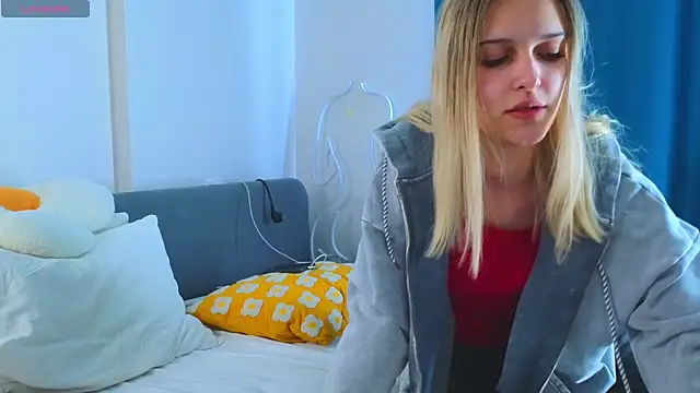 Snapshot of KimberliDean chatting on 02.27.25 KimberliDean online show from 02.27.25