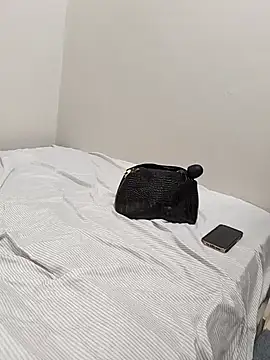 Snapshot of Babez_show chatting on 02.11.25 Babez show online show from 02.11.25