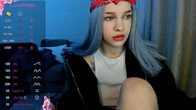 Snapshot of Ledy_WWWII chatting on 02.05.25 Ledy WWWII online show from 02.05.25