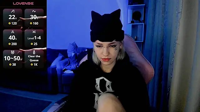 Snapshot of Ledy_WWWII chatting on 02.26.25 Ledy WWWII online show from 02.26.25