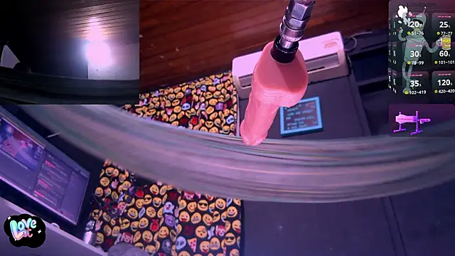 Snapshot of waterfalls_girl chatting on 03.07.26 waterfalls girl online show from 03.07.26