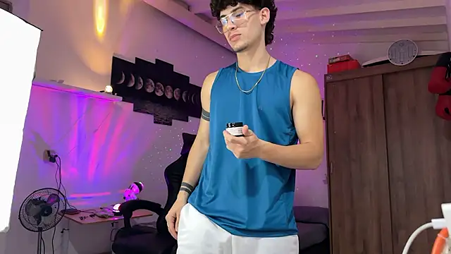 Kisan Smith online show from 02.28.26