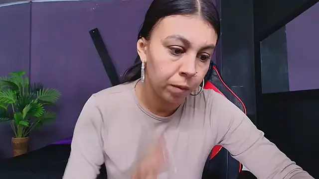 Juliet Nasty online show from 10.10.25