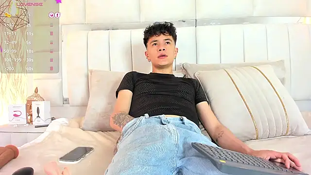 Snapshot of 1m_Joel chatting on 12.15.24 1m Joel online show from 12.15.24