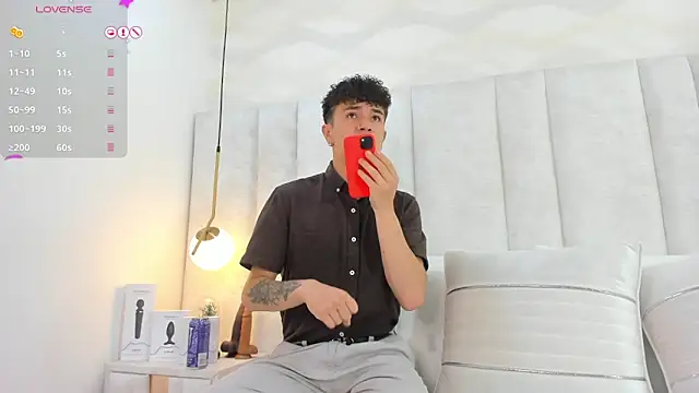 Snapshot of 1m_Joel chatting on 01.27.25 1m Joel online show from 01.27.25