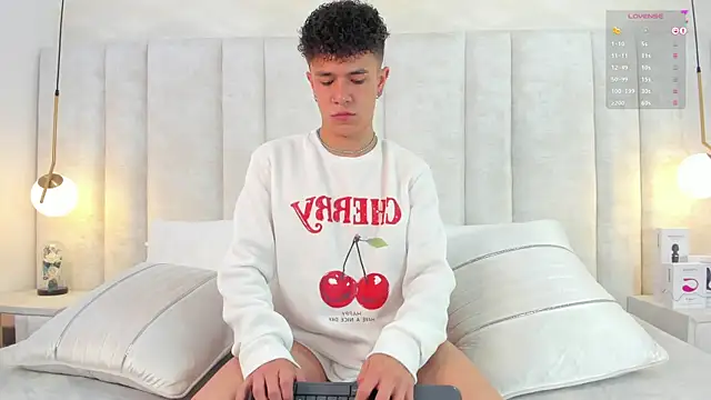 Snapshot of 1m_Joel chatting on 02.12.25 1m Joel online show from 02.12.25