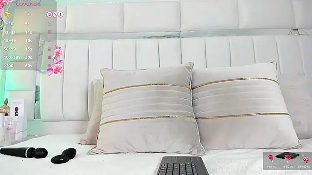 Snapshot of 1m_Joel chatting on 03.08.25 1m Joel online show from 03.08.25