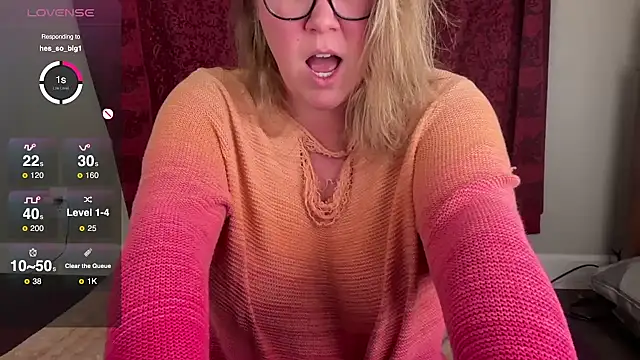 GlitterKitty108 online show from 11.30.25