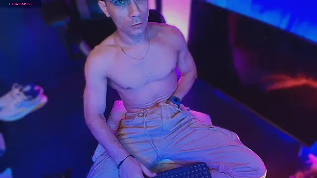 sexyboycolombi4 online show from 12.01.25