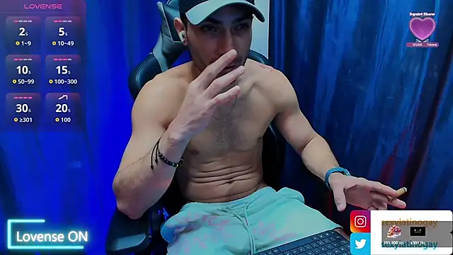 sexyboycolombi4 online show from 12.17.25