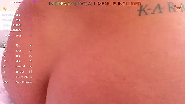 Snapshot of FoxxyClarise chatting on 09.27.25 FoxxyClarise online show from 09.27.25