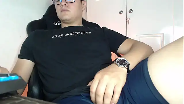 Plug Control online show from 09.18.25