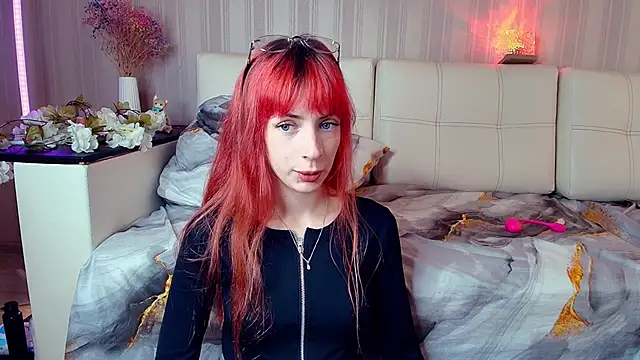 Snapshot of Meowroslava chatting on 10.07.25 Meowroslava online show from 10.07.25