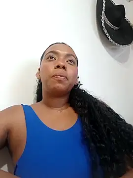 lia mariana online show from 12.21.25