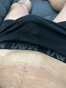 Snapshot of myleonss chatting on 12.18.25 myleonss online show from 12.18.25