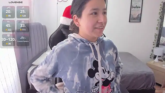 Amy joones online show from 12.12.24