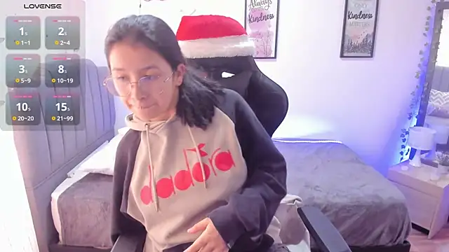 Amy joones online show from 12.17.24
