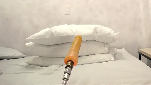 Snapshot of Rubidaniells chatting on 09.26.25 Rubidaniells online show from 09.26.25