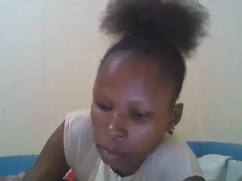 Snapshot of CharlotteDee chatting on 09.24.25 CharlotteDee online show from 09.24.25