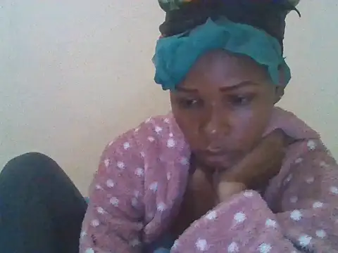 Snapshot of CharlotteDee chatting on 10.19.25 CharlotteDee online show from 10.19.25