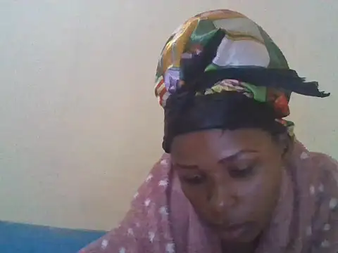 Snapshot of CharlotteDee chatting on 10.19.25 CharlotteDee online show from 10.19.25