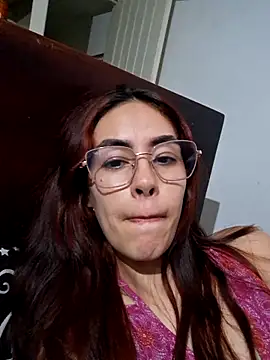 Snapshot of marlynmartinez chatting on 10.03.25 marlynmartinez online show from 10.03.25