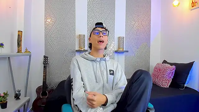 Nikolay Gregori online show from 02.17.25