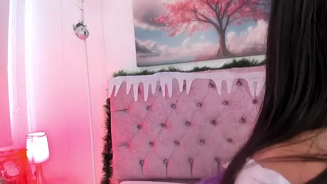 Julianaa Castro  online show from 12.27.24