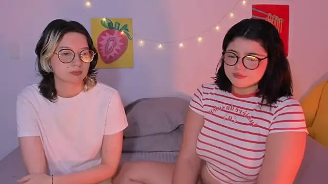 Snapshot of Gaby_Danna chatting on 09.26.25 Gaby Danna online show from 09.26.25