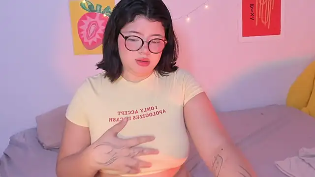 Snapshot of Gaby_Danna chatting on 10.01.25 Gaby Danna online show from 10.01.25