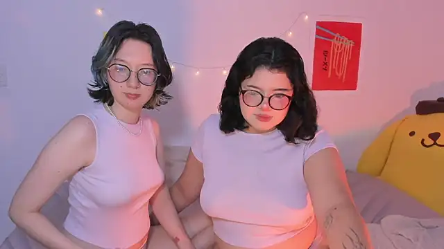 Snapshot of Gaby_Danna chatting on 10.08.25 Gaby Danna online show from 10.08.25