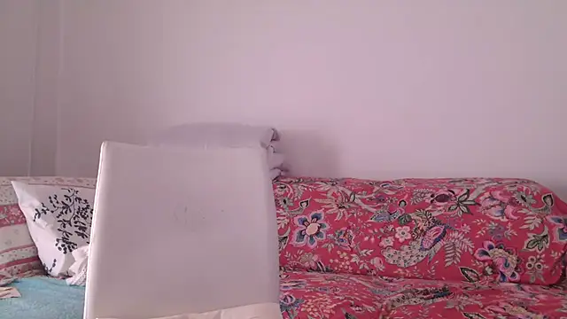 Snapshot of fragrance72 chatting on 03.09.25 fragrance72 online show from 03.09.25