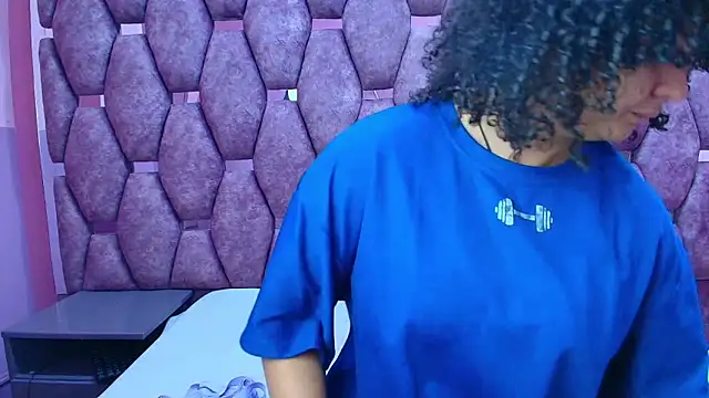 Snapshot of AlaSmith chatting on 03.06.26 AlaSmith online show from 03.06.26