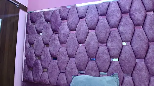 Snapshot of AlaSmith chatting on 03.13.26 AlaSmith online show from 03.13.26