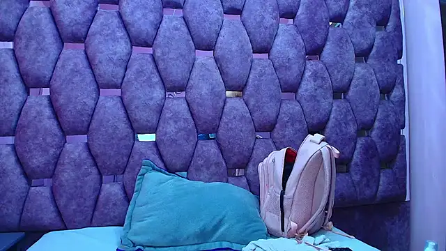 Snapshot of AlaSmith chatting on 03.15.26 AlaSmith online show from 03.15.26