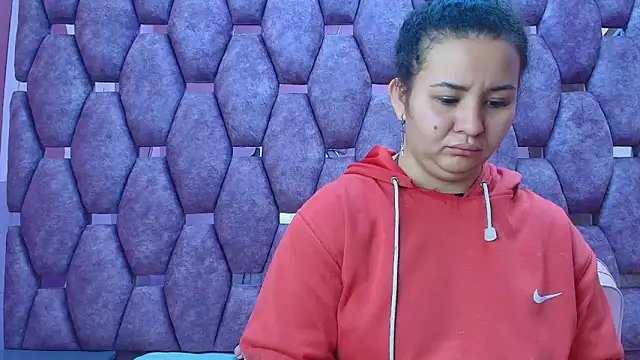 Snapshot of AlaSmith chatting on 03.20.26 AlaSmith online show from 03.20.26