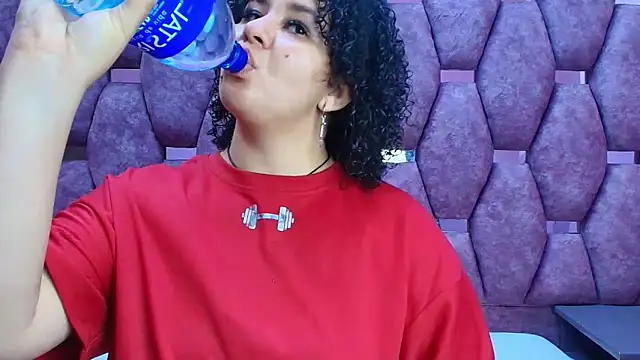 Snapshot of AlaSmith chatting on 04.05.26 AlaSmith online show from 04.05.26