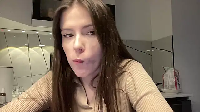 Haley Gars online show from 12.04.25