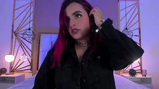 Snapshot of valeriee_millerr_ chatting on 12.20.24 valeriee millerr  online show from 12.20.24