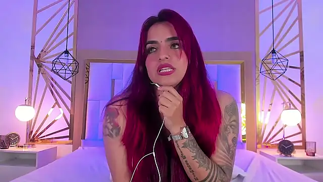 Snapshot of valeriee_millerr_ chatting on 12.20.24 valeriee millerr  online show from 12.20.24