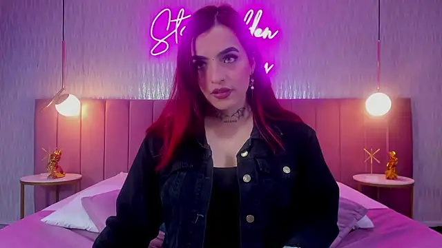 Snapshot of valeriee_millerr_ chatting on 01.07.25 valeriee millerr  online show from 01.07.25