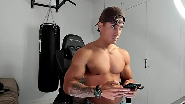 dan01  online show from 11.03.25