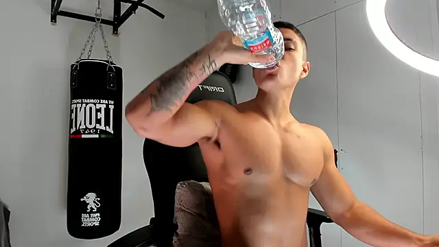 dan01  online show from 11.12.25