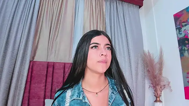 SiennaVidaal online show from 12.05.24