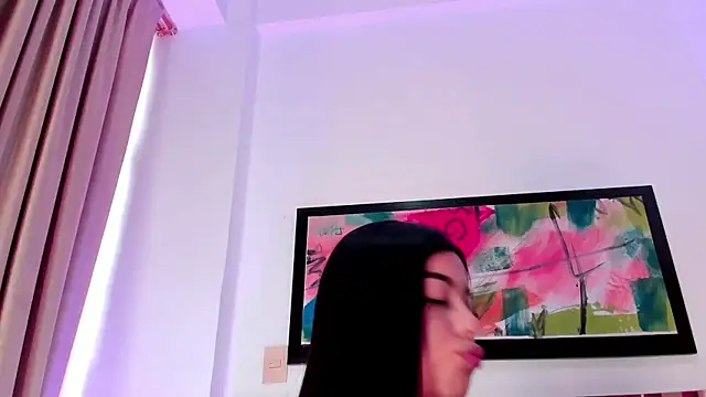 SiennaVidaal online show from 01.24.25