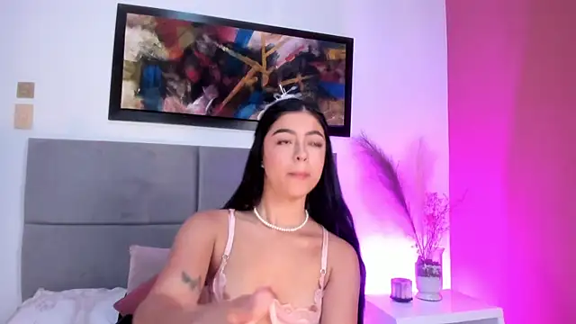 SiennaVidaal online show from 01.28.25